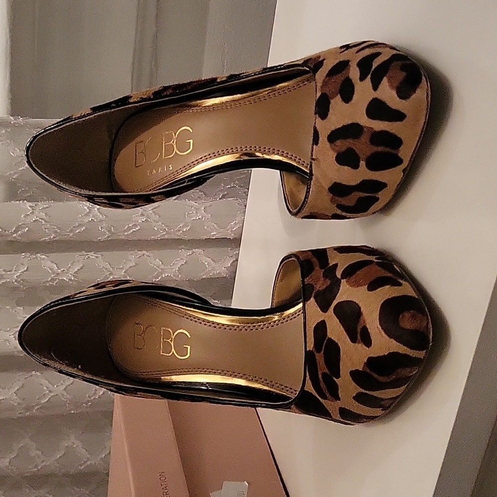 BCBG leopard pumps
